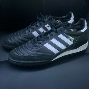 Soccer turf shoes. Size 10.5.